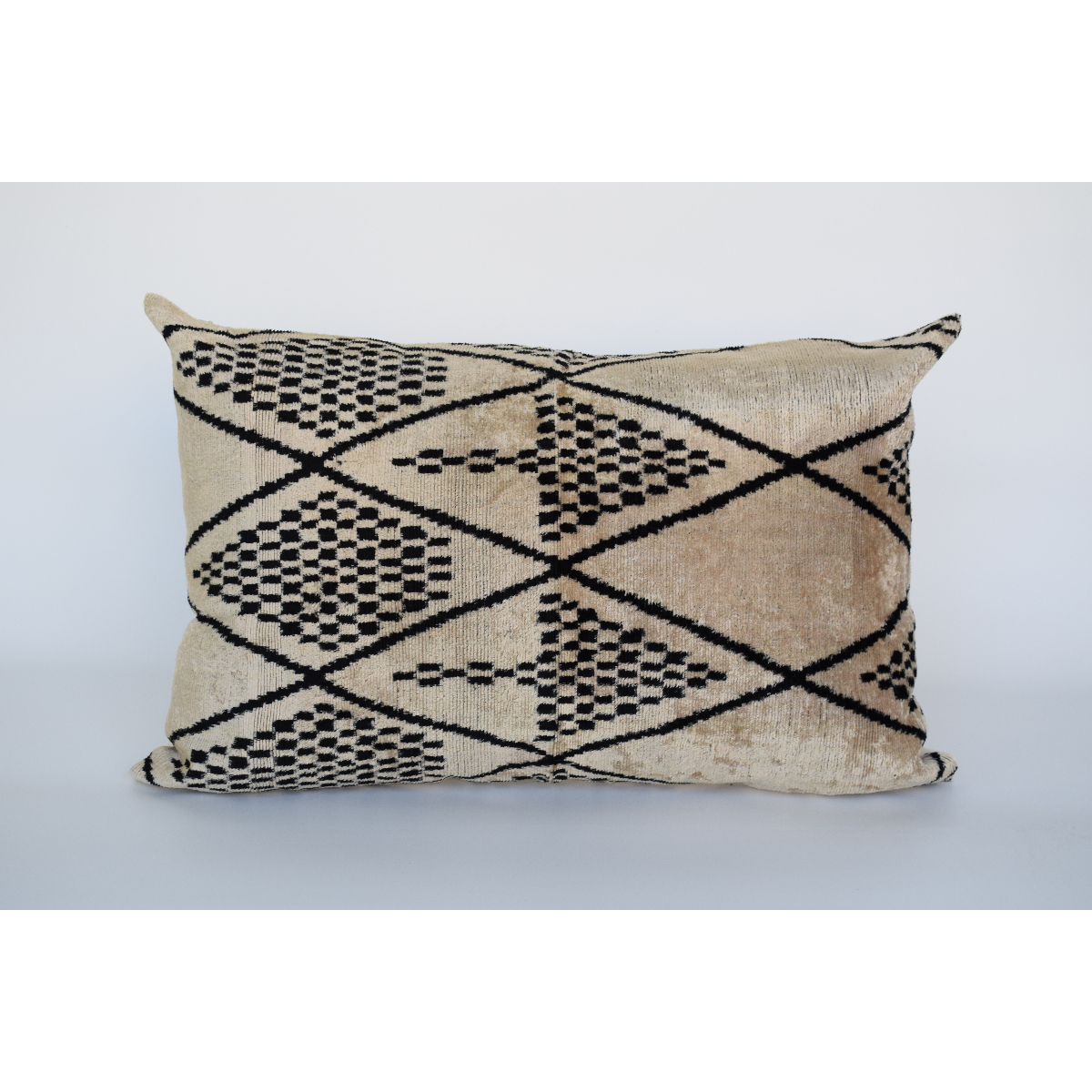 At the turn of the night